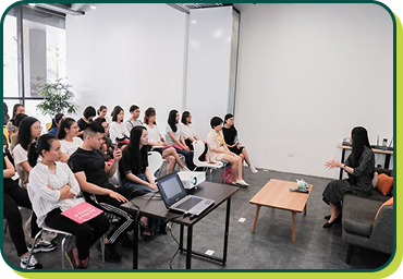 Talkshow “Sống tối giản” cùng Helly Tống